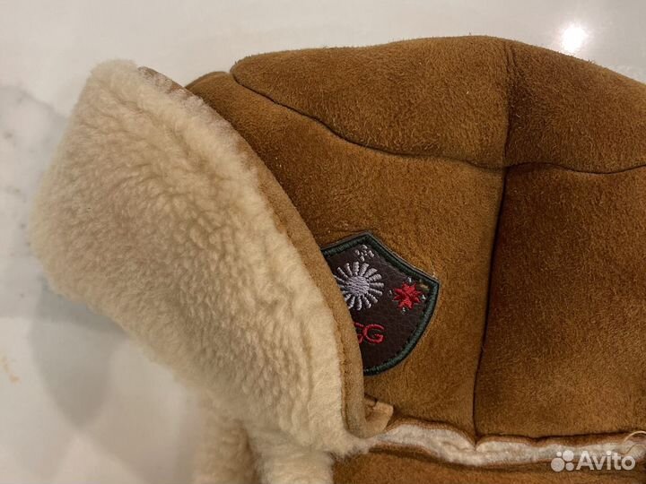 Шапка зимняя UGG оригинал 3 года