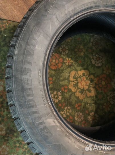 Bridgestone Blizzak DM-V2 245/60 R18