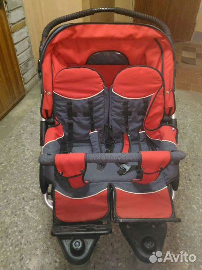 Коляска для двойни