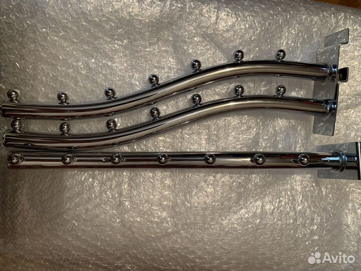 Крючки на панели