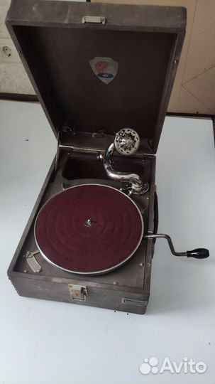 Патефон пт-3