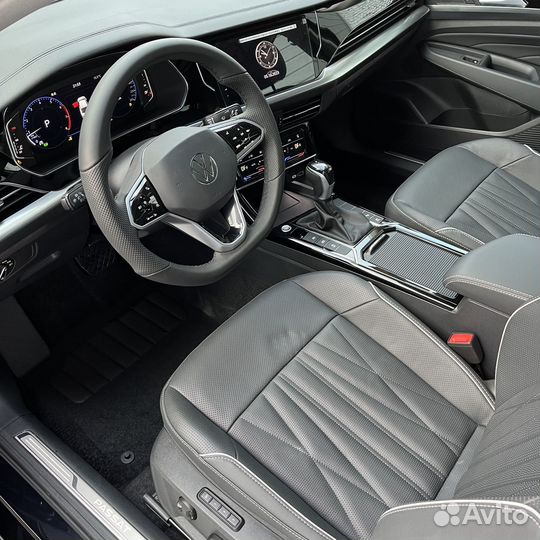 Volkswagen Passat 2 AMT, 2023, 130 км