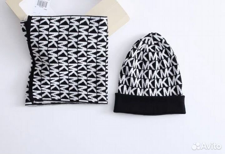 Женский комплект шапка и шафр Michael Kors