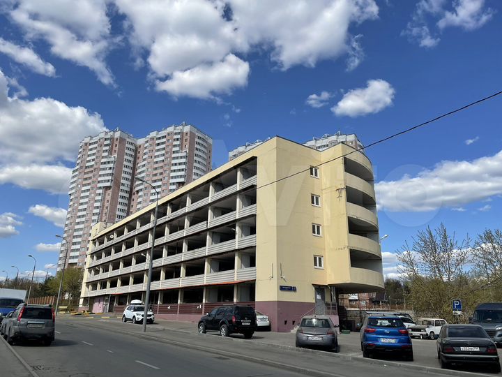 Машиноместо, 16 м²