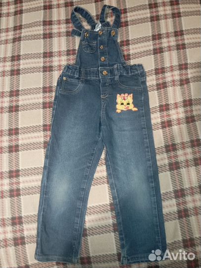 Джинсовый комбинезон для девочки
