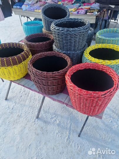 Кашпо из искусственного ротанга