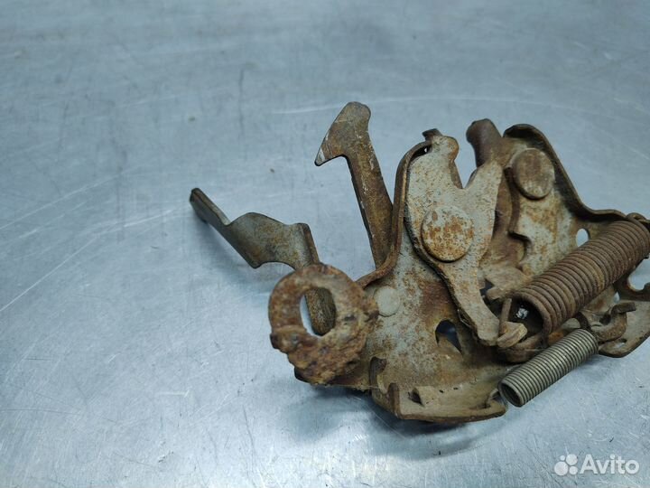 Замок капота Nissan Sunny FB15 2000 г.в