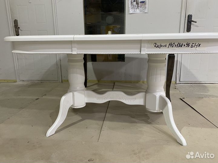 Кухонный стол