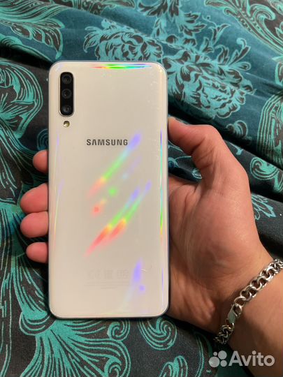 Samsung Galaxy A50, 4/64 ГБ