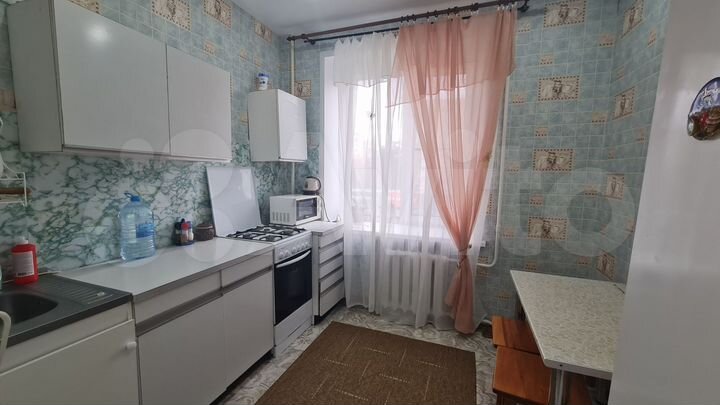 2-к. квартира, 50 м², 4/9 эт.