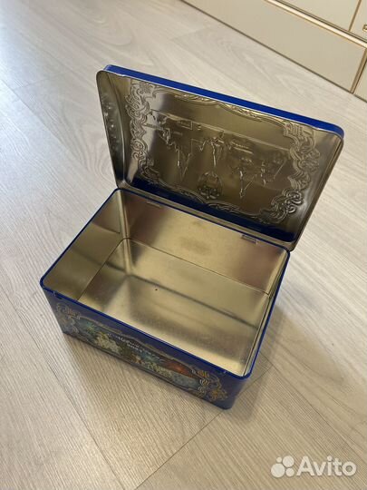 Жестяная коробка