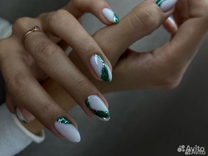 Маникюр педикюр