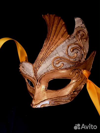 Венецианская карнавальная маска 