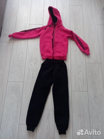 Подростковый спортивный костюм