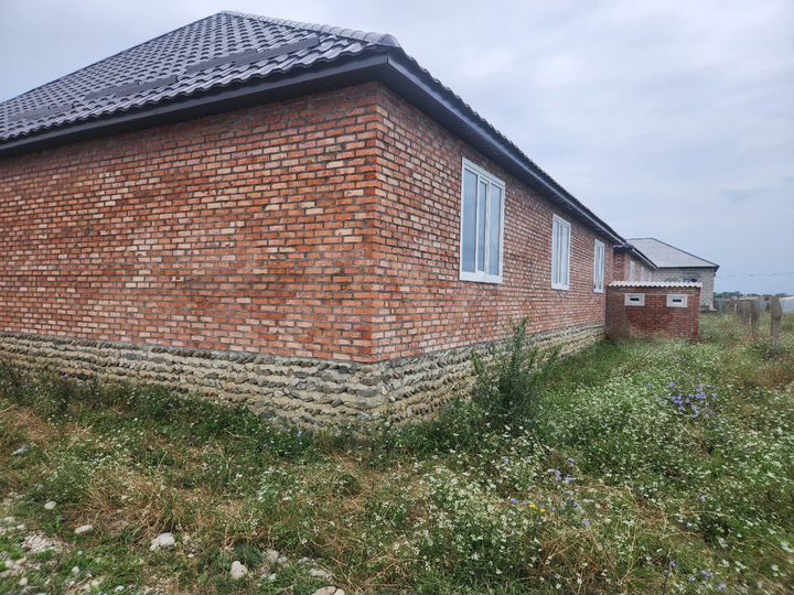 Дом 200 м² на участке 5 сот.