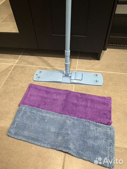 Новая швабра с двумя новыми насадками