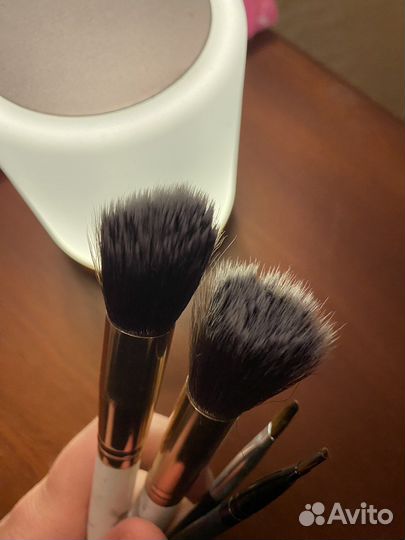 Кисти для макияжа