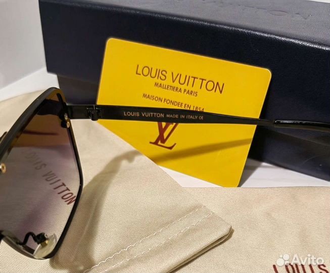 Солнцезащитные очки Louis vuitton