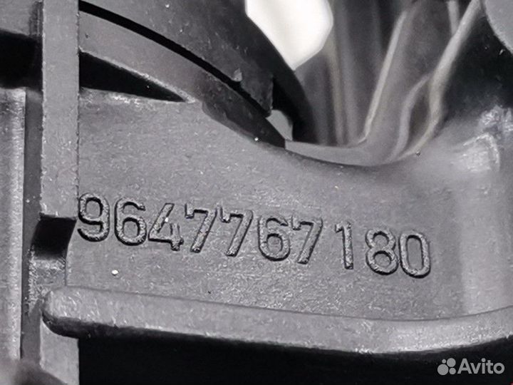 Корпус термостата Ford Focus рест. 2004