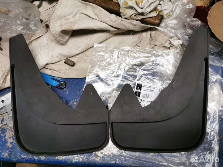 Брызговики универсальные rezkon