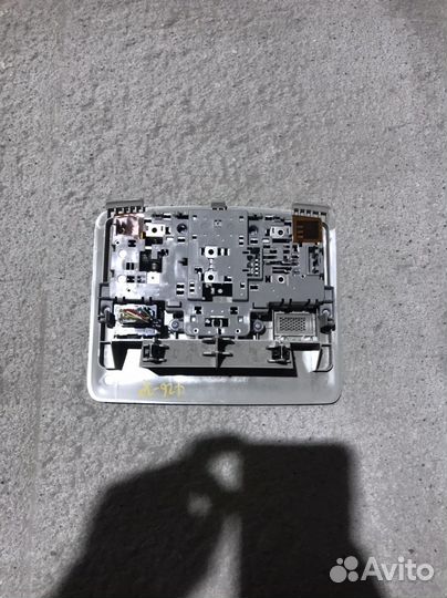 Плафон(фонарь в салон) Mazda 3 BM. оригинал