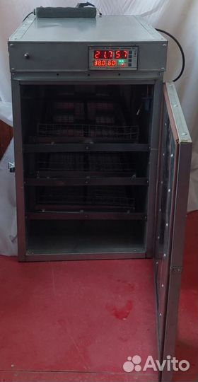 Инкубатор для яиц автоматический