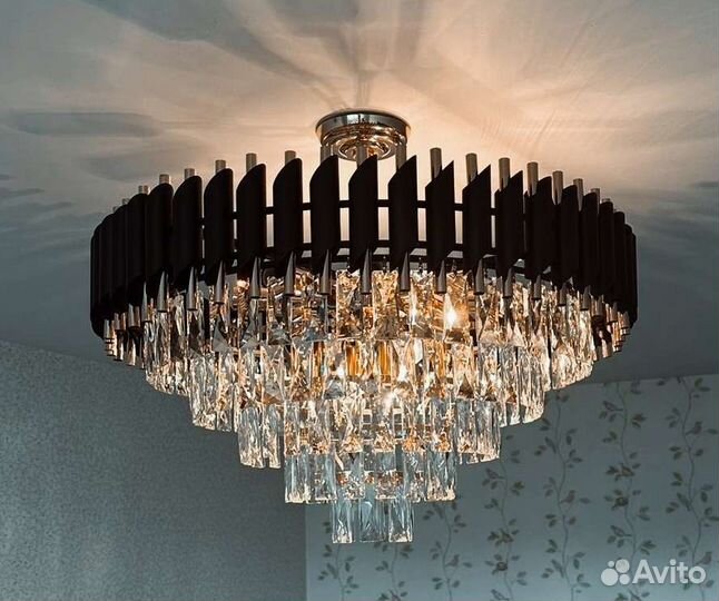 Люстра подвесная с хрусталём новая
