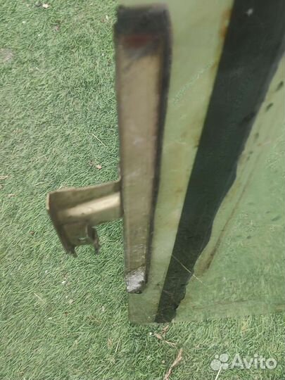 Задние стекла на 3х дверную ниву 2121