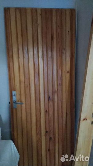 Дверь входная с коробкой деревянная