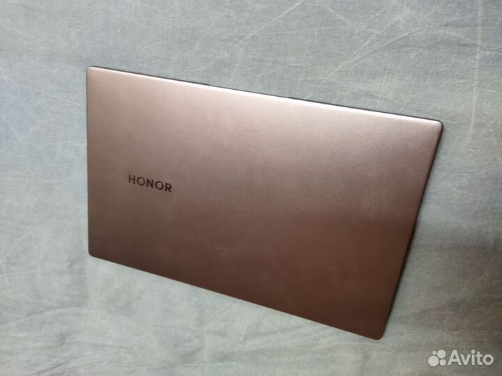 Honor magicbook x15, i5, 512gb