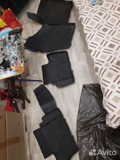 Автомобильные коврики резиновые