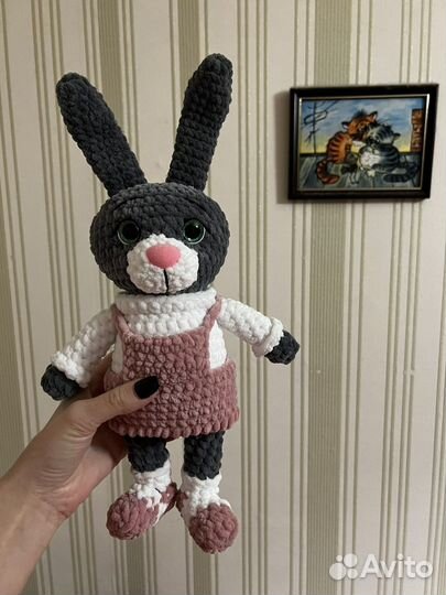 Вязаные игрушки ручной работы кот-заяц