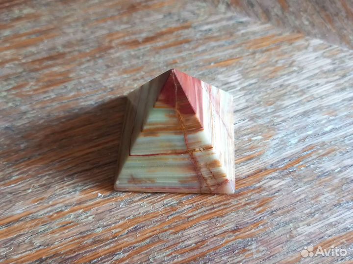 Фигурки из оникса