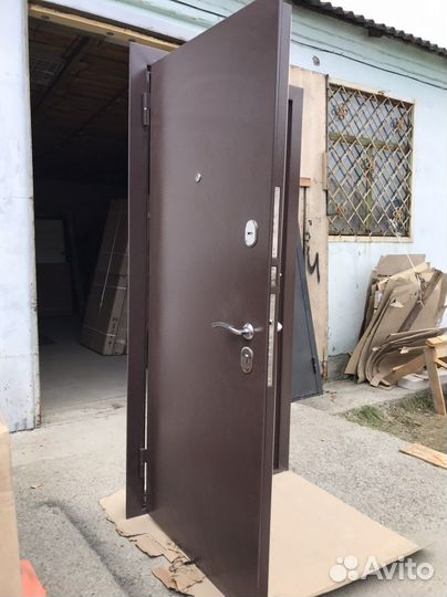 Стальные входные двери