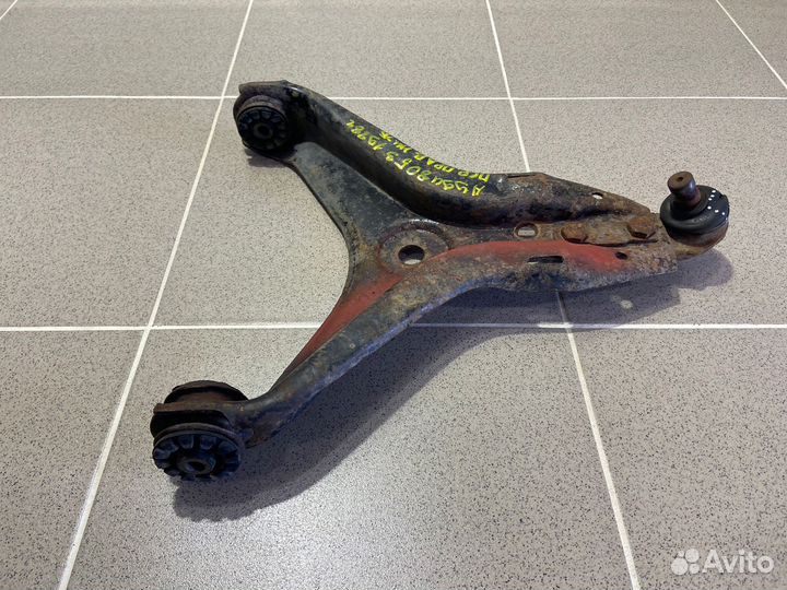 Рычаг нижний передний правый Audi 80 B3 1988 г