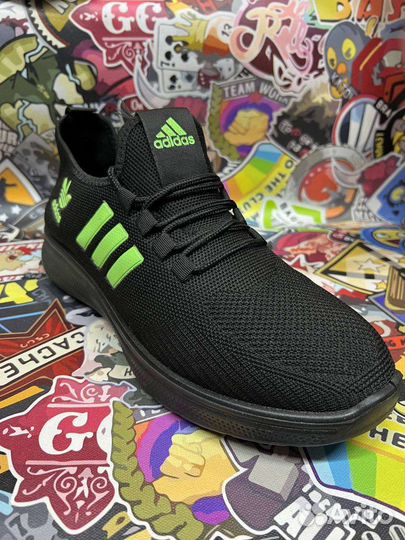 Кроссовки adidas новые
