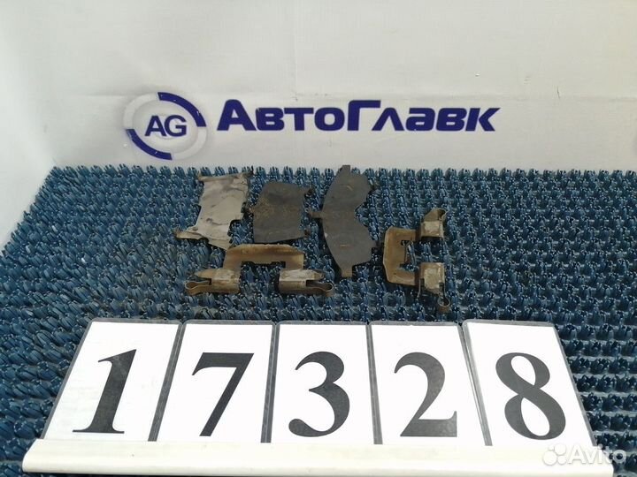 Пластины противоскрипные Mazda Demio