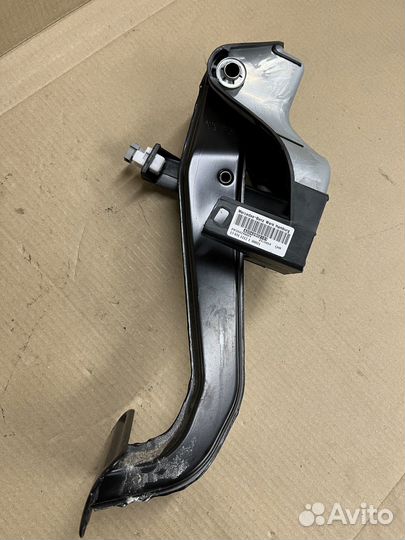 Педаль тормоза Мерседес w204 c207 c218 w212 глк