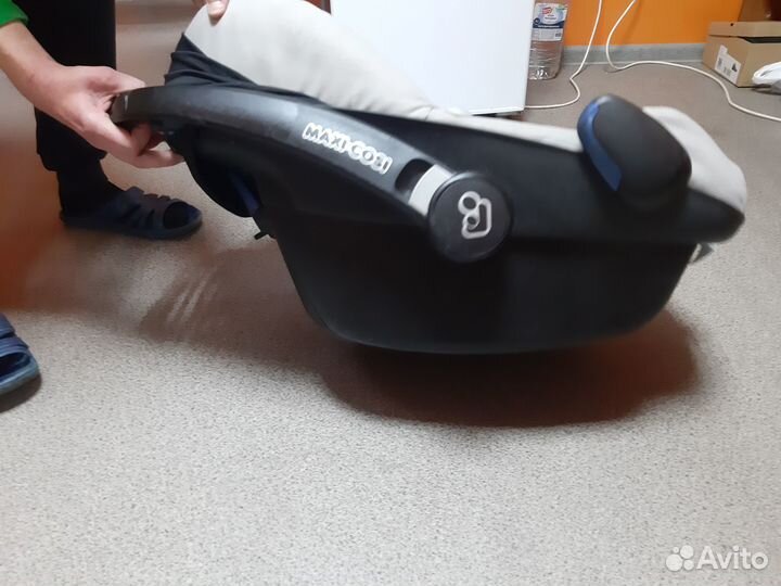 Автолюлька maxi cosi с базой isofix