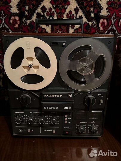Катушечный магнитофон Юпитер с колонками и катушки