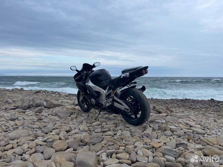 Yamaha YZF R1