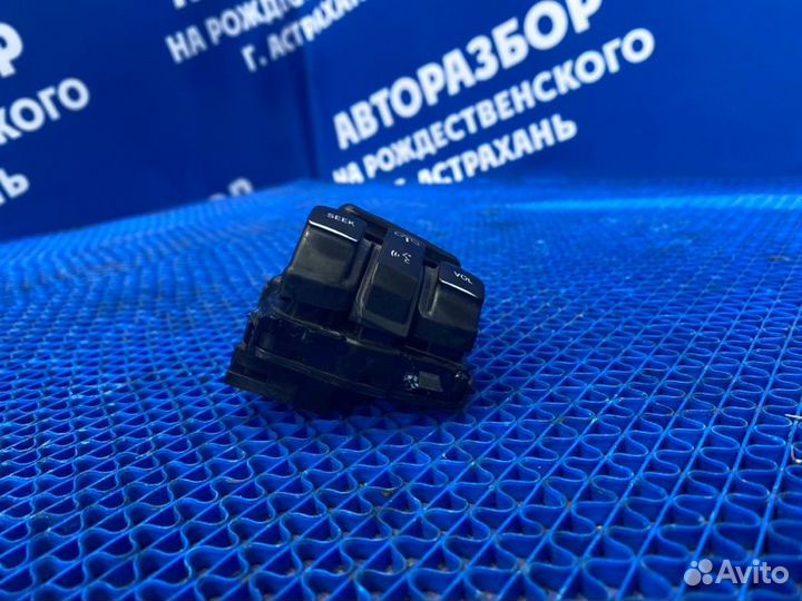 Кнопки мультируля Ford Explorer внедорожник KX BDA