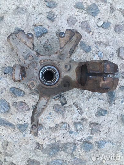 Поворотный кулак со ступицей jetta 5 golf 5skoda 5