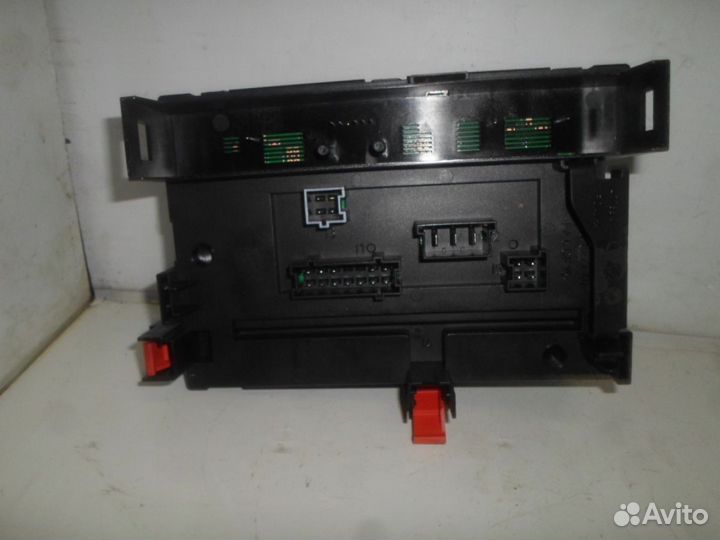 Блок предохранителей S-класс W221 (2005—2009) Mercedes-Benz