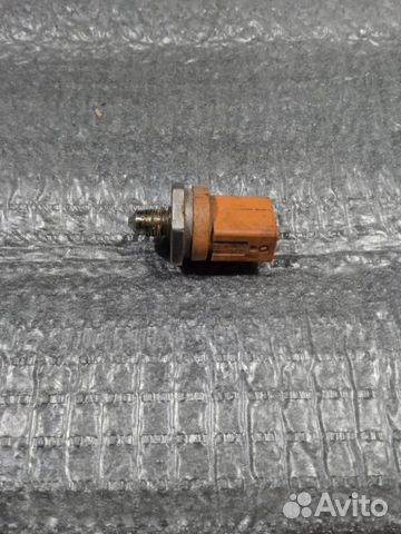 Регулятор давления топлива Audi AZV