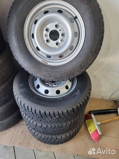 Колеса на пежо боксер Hankook 215/70/15с