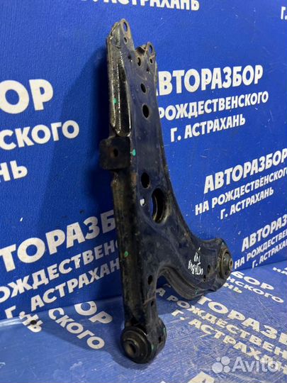 Передний правый рычаг Skoda Octavia Tour лифтбэк