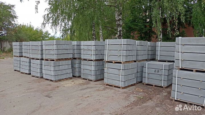 Поребрик, бордюр