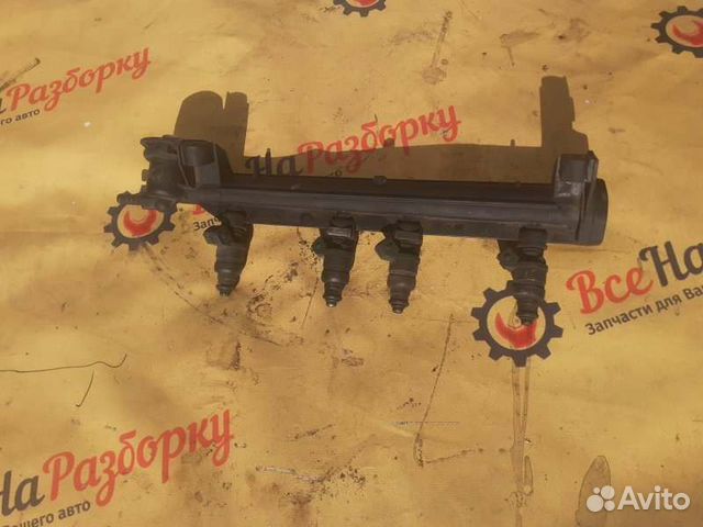 Рампа (топливная рейка) Skoda Octavia хэтчбек 1.6