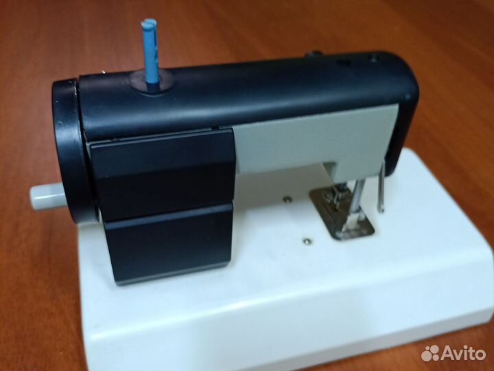 Швейная машинка детская ручная